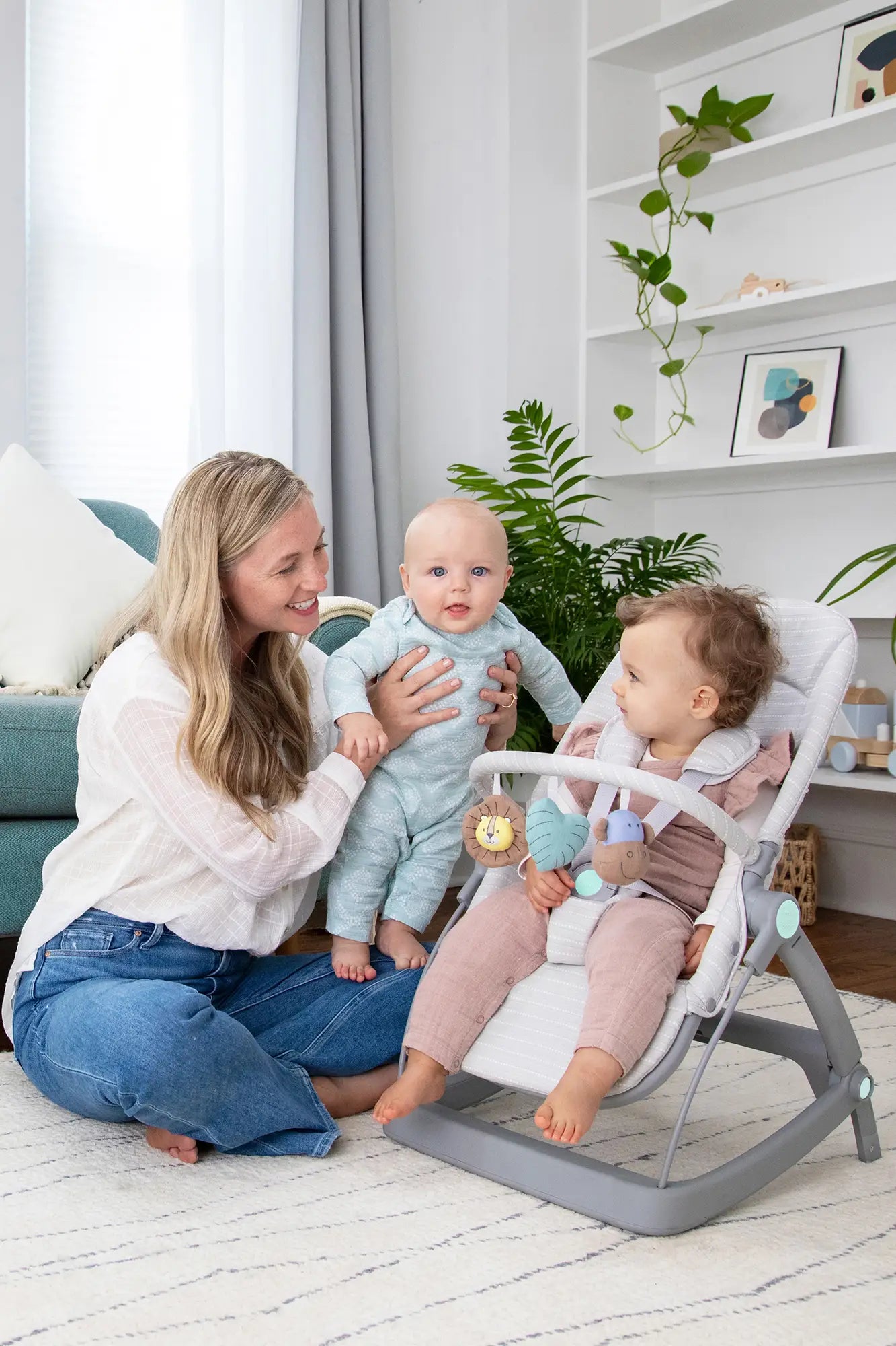 3-in-1 Transition Seat with Mother and Children